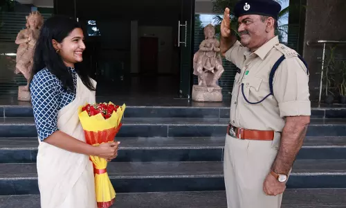 Telangana: Dad SP salutes IAS trainee daughter at Police Academy
