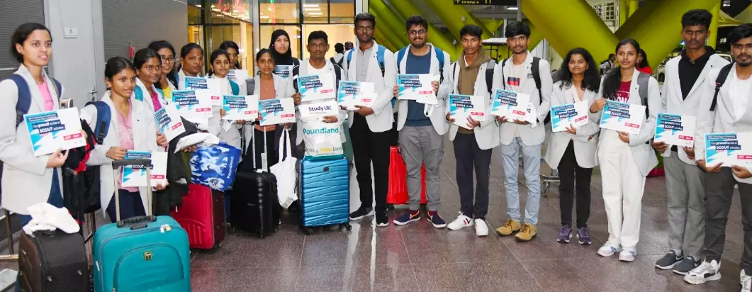 25 Students Visit UK Under ‘Naan Mudhalvan’ 25 Students Visit UK Under ‘Naan Mudhalvan’