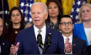Biden Offers Legal Status to 500K Immigrants Biden Offers Legal Status to 500K Immigrants