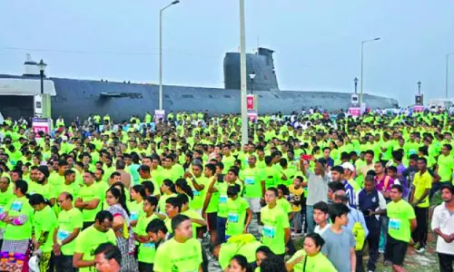 Navy begins marathon for promoting health