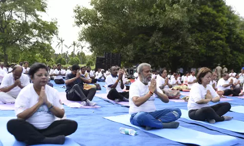 Hyderabad: Health Minister Participates in Yoga Day at Sanjeevaiah Park
