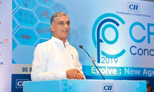 Harish attacks govt for not discussing job issue in Cabinet