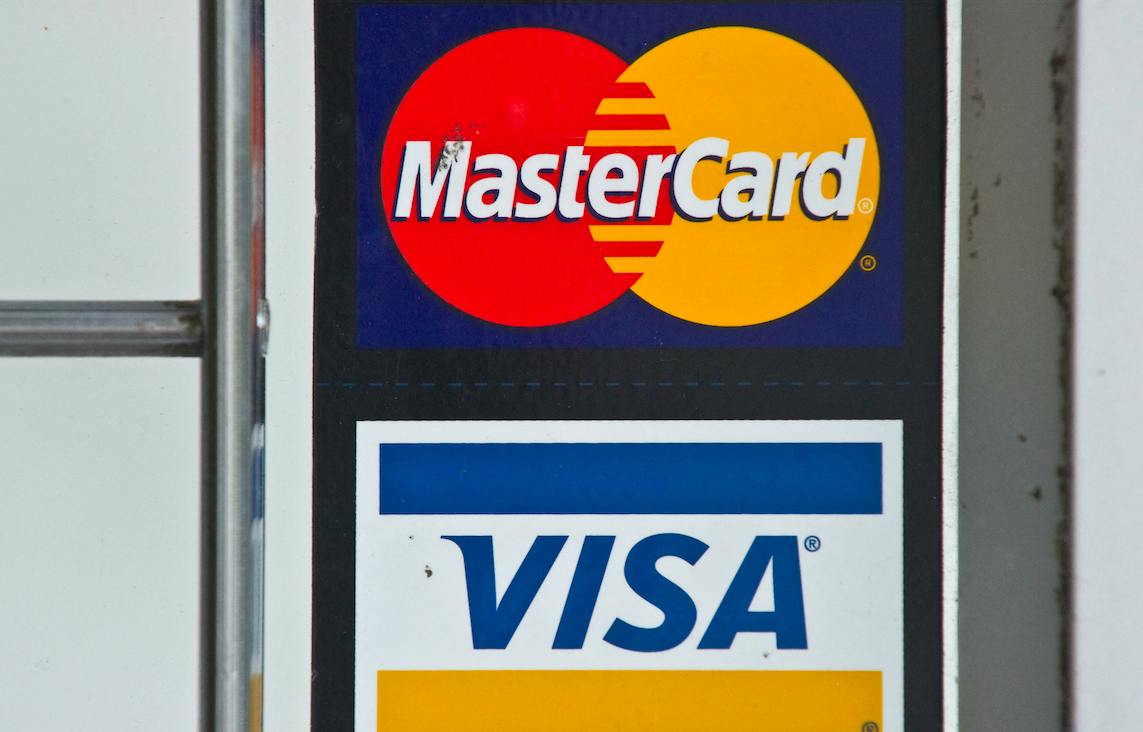Judge puts $30 billion Visa, Mastercard settlement on hold, in signal ...