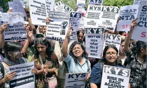 SFI demands re-NEET in rally amidst paper leak row