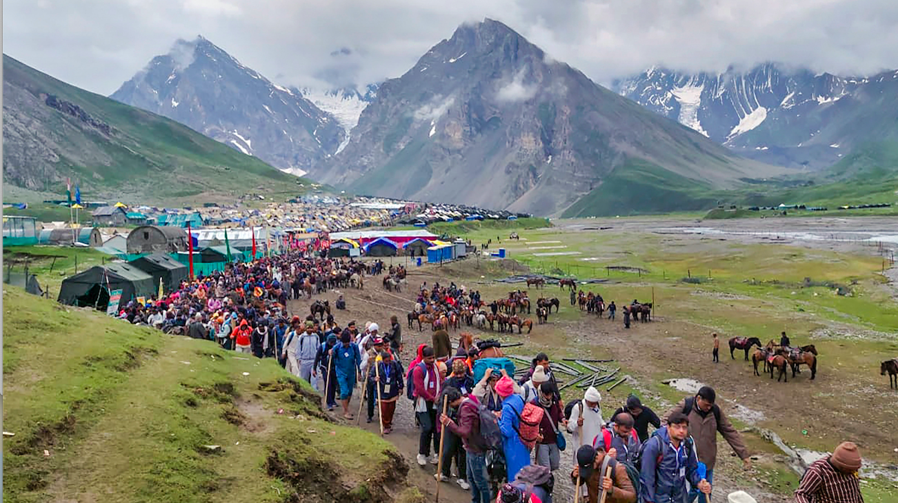 Amid tight security, first batch of Amarnath yatra to leave Jammu on Friday Amid tight security, first batch of Amarnath yatra to leave Jammu on Friday