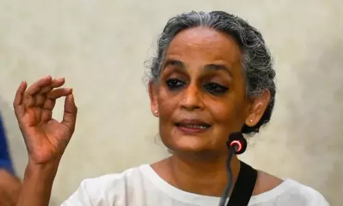 UN Human Rights Office Urges India to Drop Cases Against Arundhati Roy