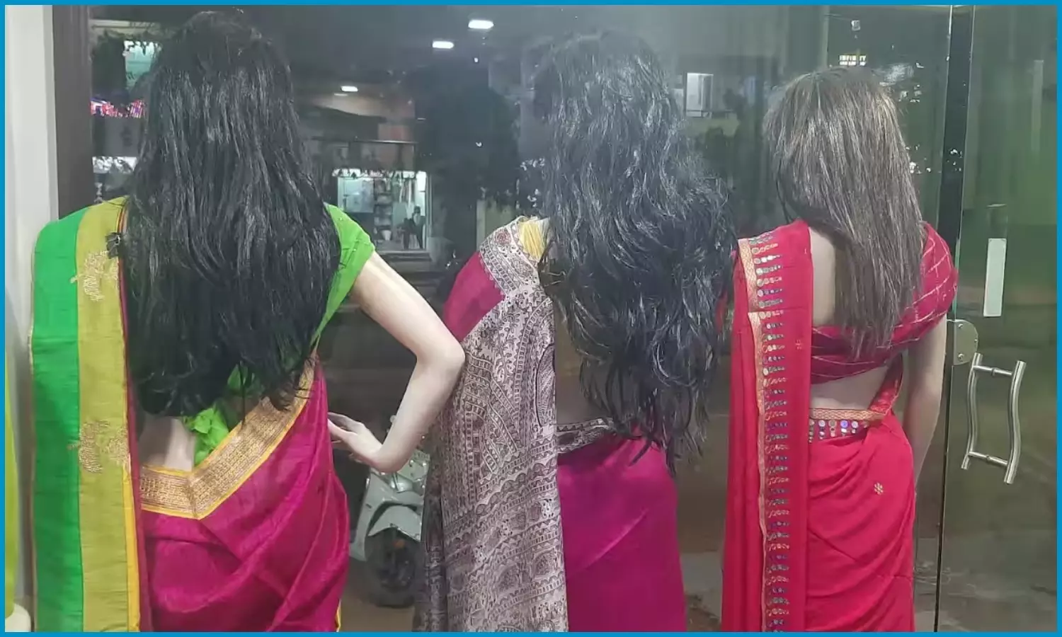 Locals damage looms of Kolkata sari designers in Anantapur Locals damage looms of Kolkata sari designers in Anantapur