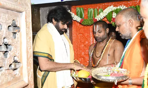 Pawan Kalyan offers prayers at Kondagattu