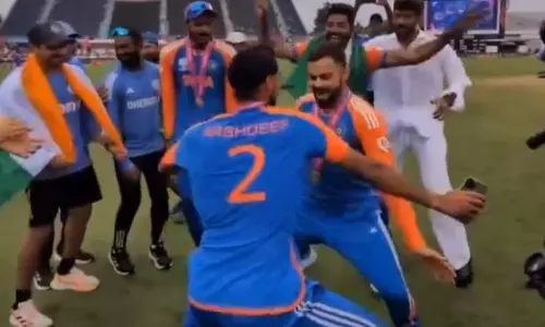 Watch: Virat Kohli and Arshadeep dance to Daler Mehndis iconic song