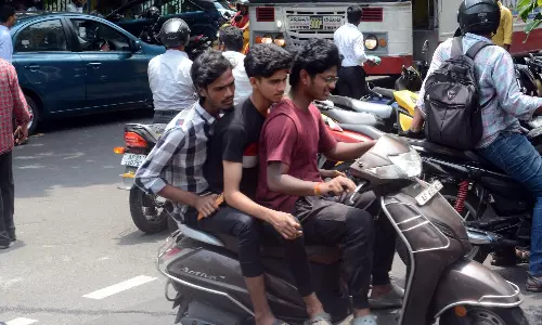 Hyd Traffic Woes: Vehicles Getting Added in Lakhs; Traffic Police Figure Stagnant in Thousands