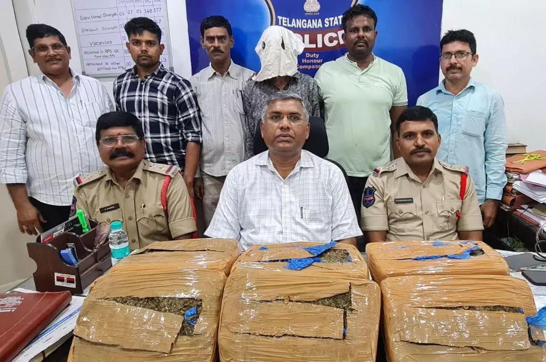 Inter-State ganja smuggling racket busted, 1 held