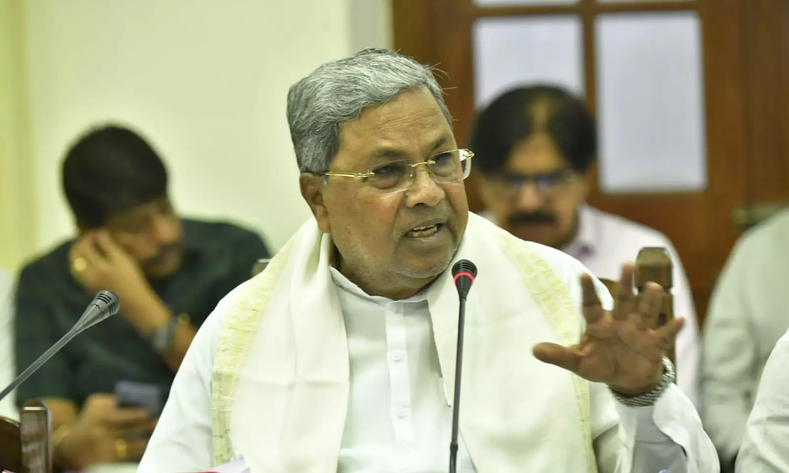 Siddaramaiah Convenes CLP Meet Siddaramaiah Convenes CLP Meet