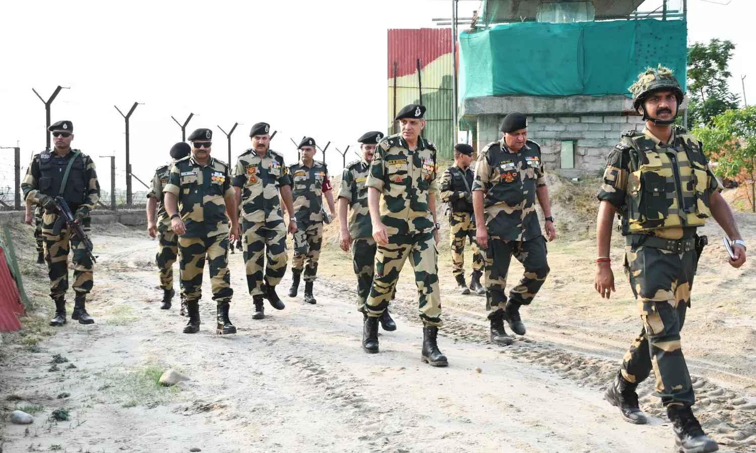 Army, BSF alerted as dreaded militant commander, 18 other prisoners escape from PoJK jail Army, BSF alerted as dreaded militant commander, 18 other prisoners escape from PoJK jail