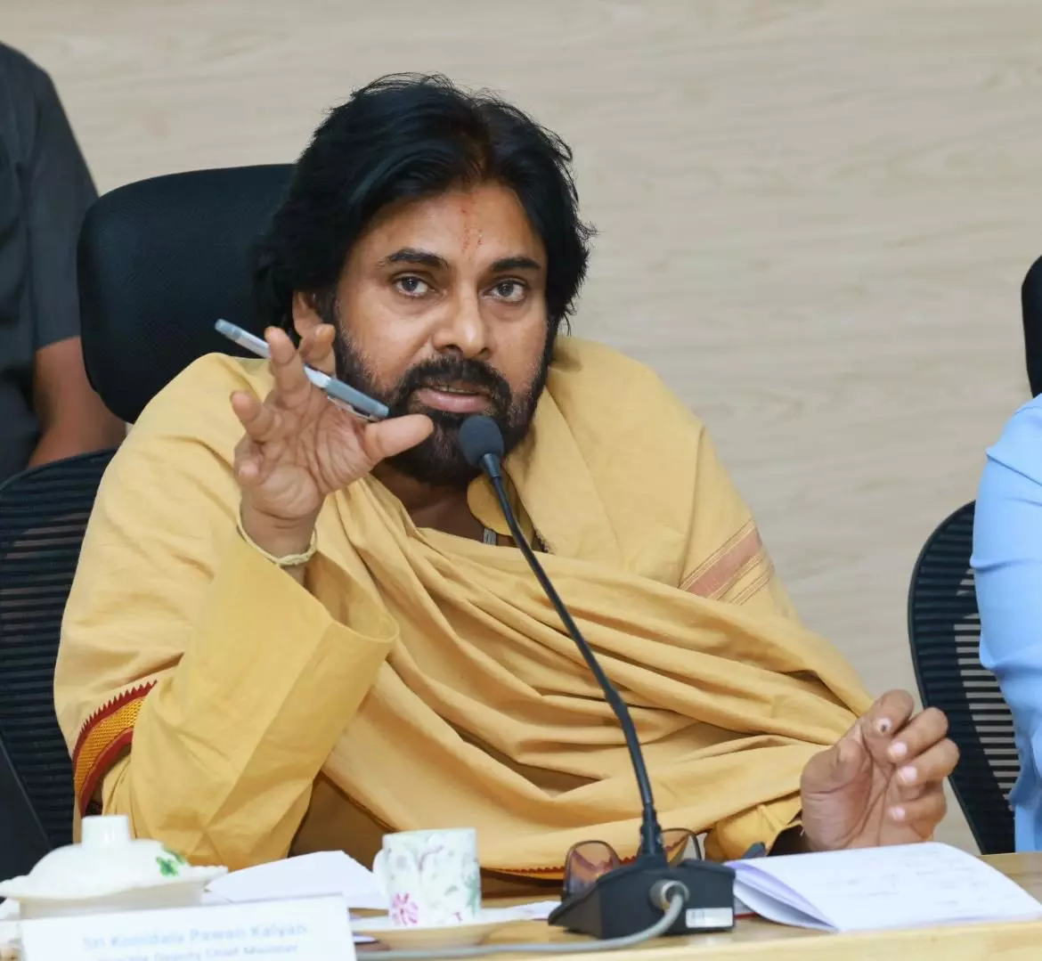 Pawan Kalyan: YSRC govt diverted 5K crore sand in East Godavari district Pawan Kalyan: YSRC govt diverted 5K crore sand in East Godavari district