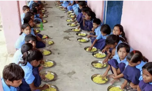 Review meeting held on mid-day meals in schools
