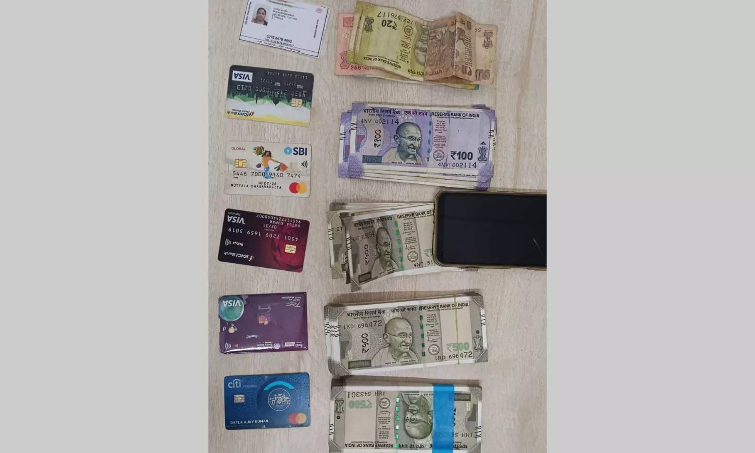 RPF wins accolades for retrieving passenger’s missing cash bag