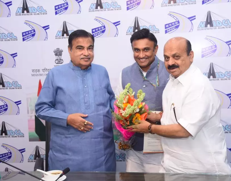 Karnataka: Ex-CM Bommai Requests NH Status for Ilkal-Karwar Road Karnataka: Ex-CM Bommai Requests NH Status for Ilkal-Karwar Road