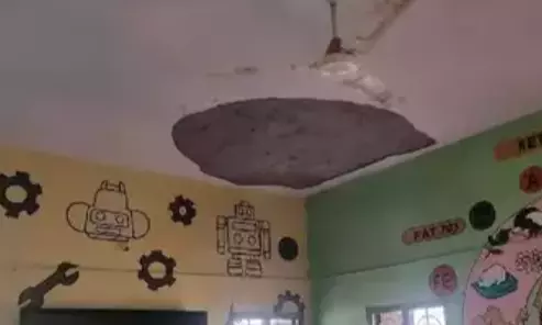 Six students injured in roof collapse at Kadapa school Six students injured in roof collapse at Kadapa school