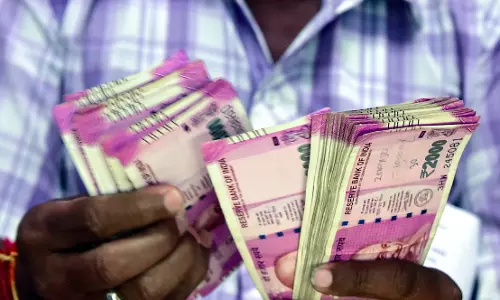 Telangana: Tahsildar Caught Accepting Bribe in Wanaparthy District