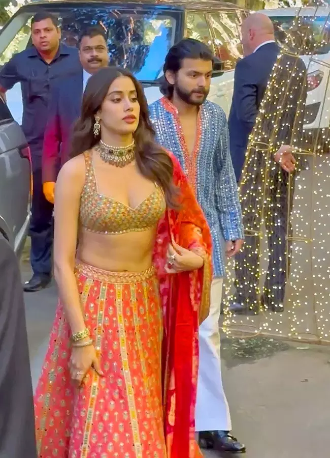Bollywood beauty Janhvi dazzles at the Ambani wedding