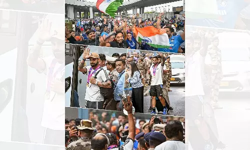 Team India meets PM Modi at his residence Team India meets PM Modi at his residence