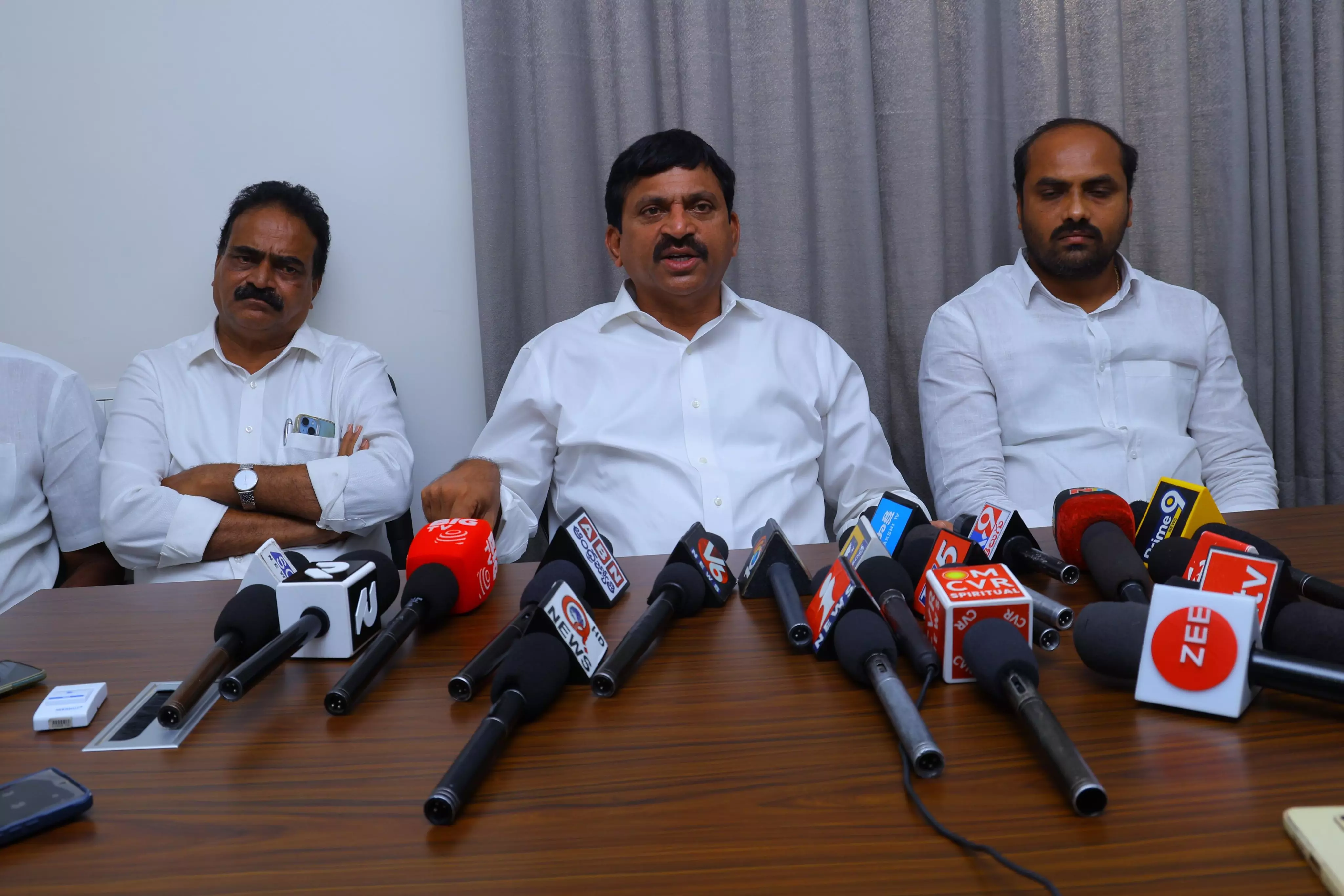 Revise market value of lands in a scientific manner: Revenue minister Ponguleti Revise market value of lands in a scientific manner: Revenue minister Ponguleti