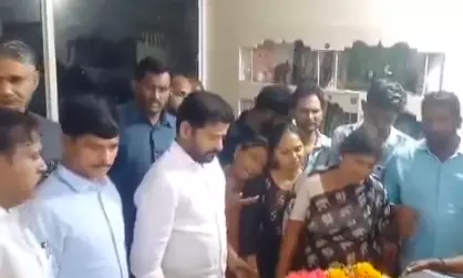 CM Revanth Reddy Pays Last Respects to Kosgi Municipal Floor Leader