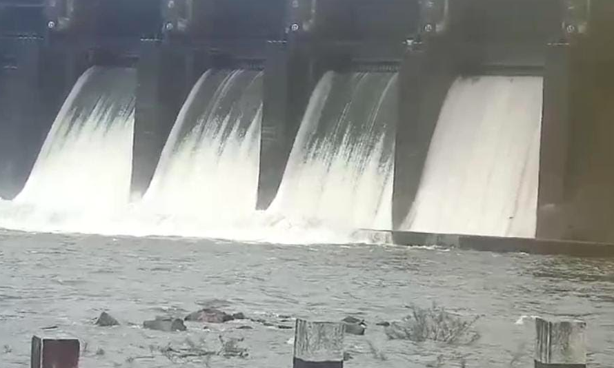 Heavy Rains Hit Uttara Kannada, Schools Closed