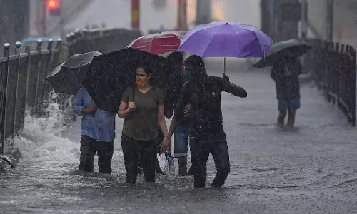 IMD predicts heavy rain for coming two days in Andhra Pradesh IMD predicts heavy rain for coming two days in Andhra Pradesh