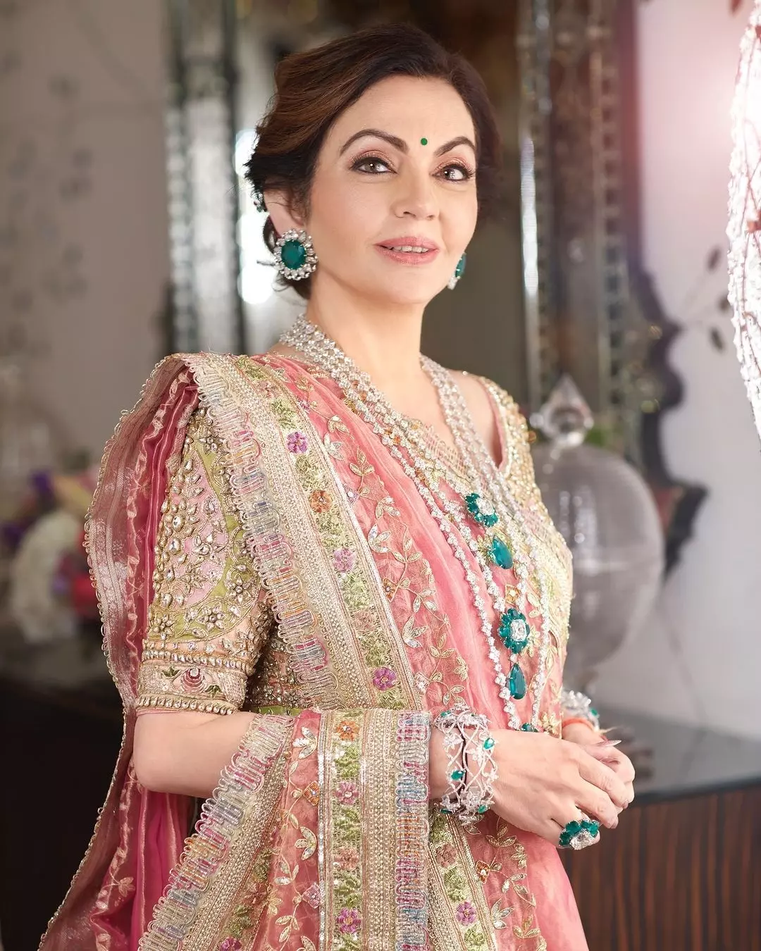 Nita Ambani Mesmerizing Pictures From Garbha Night