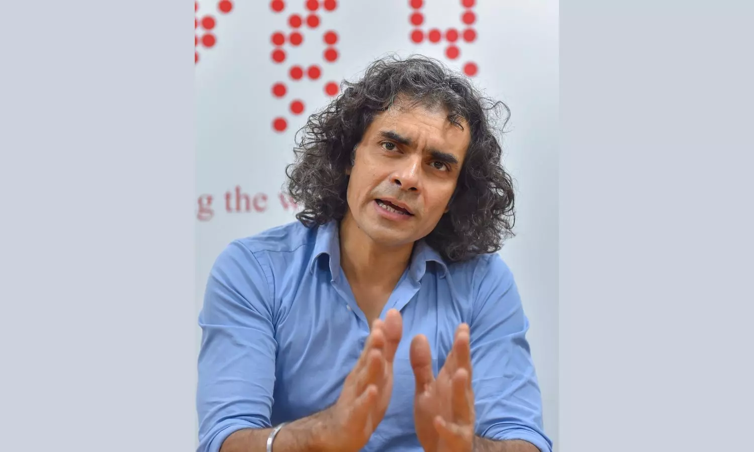 Filmmakers Must Focus On Storytelling Instead Of Making Projects Based On Equations, Says Imtiaz Ali Filmmakers Must Focus On Storytelling Instead Of Making Projects Based On Equations, Says Imtiaz Ali