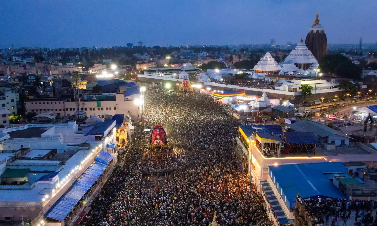 Lakhs of Devotees, Including Prez Droupadi Murmu Witness Lord Jagannath’s Captivating Car Festival in Puri