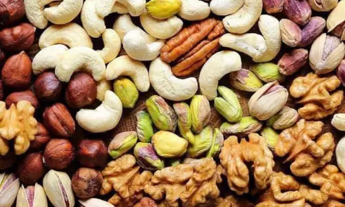 67 pc Indians prefer makhana, dry fruits as go-to healthy snacks: Report