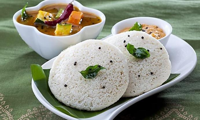 Live Rat in Food Sparks Outrage at JNTU Sultanpur Live Rat in Food Sparks Outrage at JNTU Sultanpur