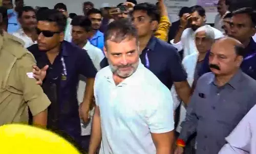 Rahul Gandhi visits Raebareli, meets Kirti Chakra awardees family