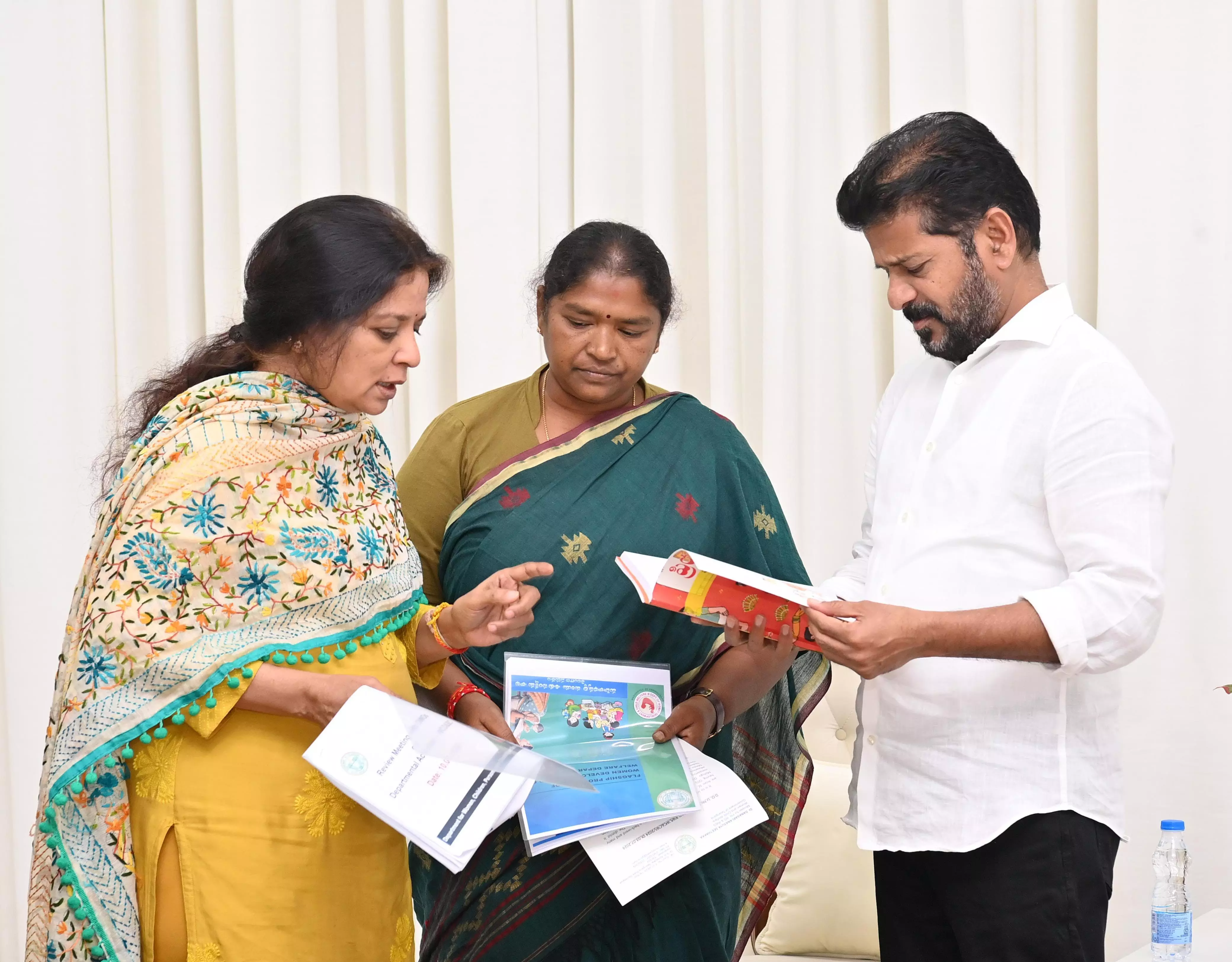 In a first in country, kids going to Anganwadis to get uniforms In a first in country, kids going to Anganwadis to get uniforms