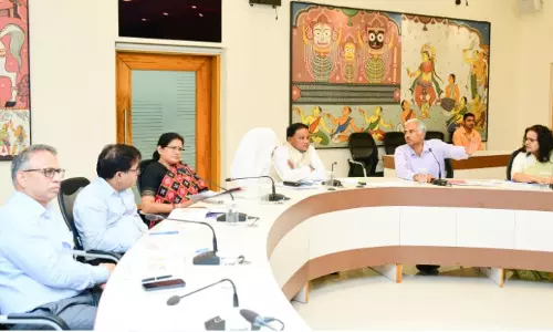 Odisha: CM Mohan Majhi holds budget consultations with top officials