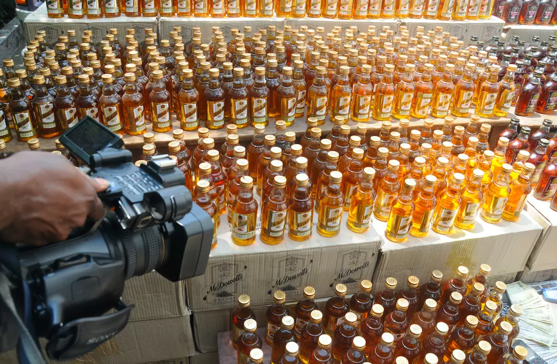 Stringent law to eradicate hooch gets nod Stringent law to eradicate hooch gets nod