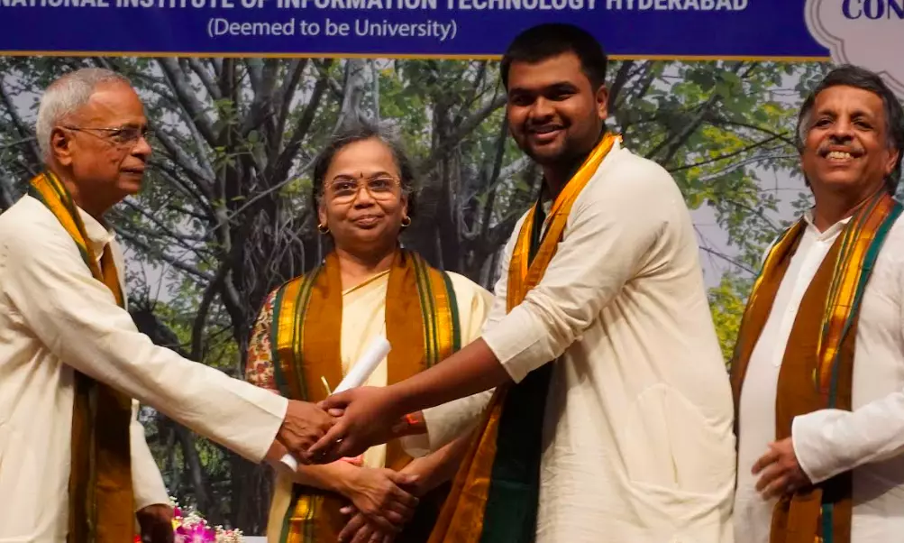 CSIR Director General Urges Graduates to Foster National Pride