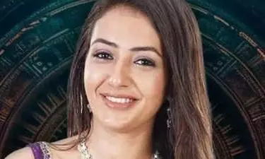 Vada Pav Girl Chandrika Dixit Earnings From Bigg Boss Vada Pav Girl Chandrika Dixit Earnings From Bigg Boss