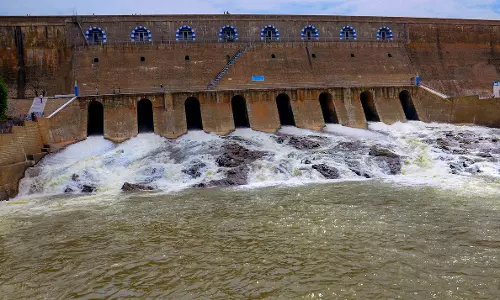 Tamil Nadu All-Party Meet Seeks SC Intervention on Cauvery Water Dispute