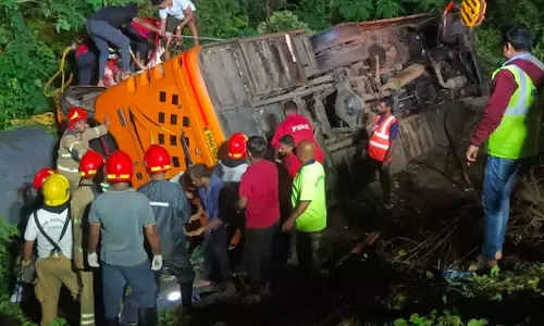 Maharashtra: 5 Pandharpur pilgrims killed, 42 injured in expressway accident