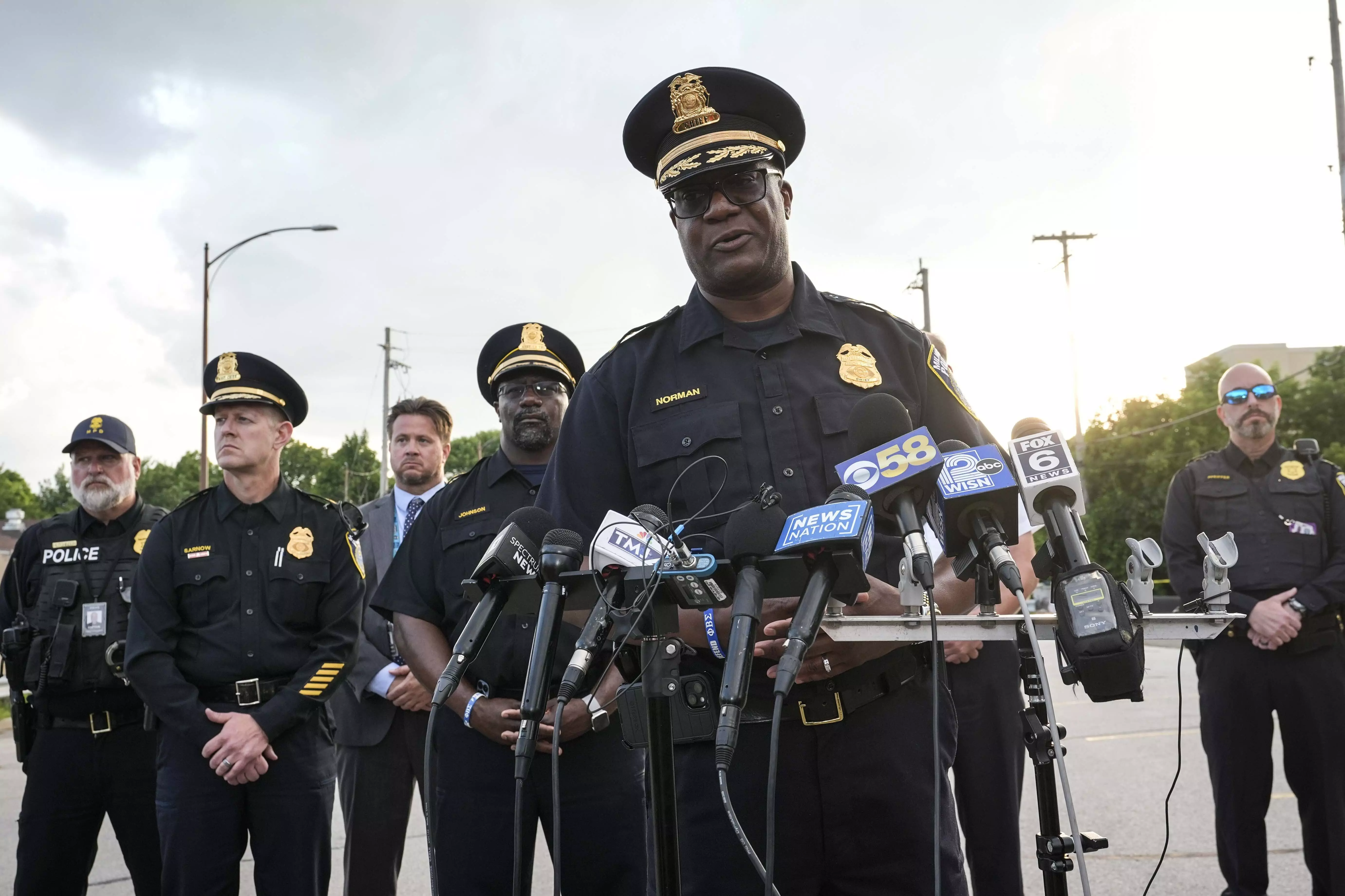 Ohio police officers fatally shoot man blocks away from Republican National Convention Ohio police officers fatally shoot man blocks away from Republican National Convention