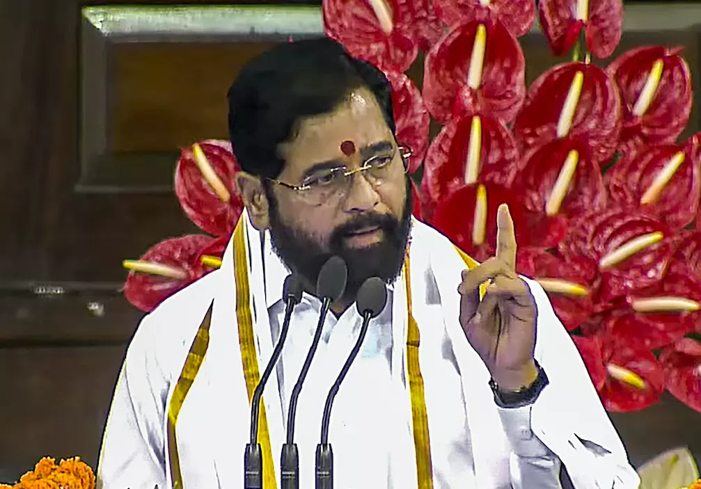 Shiv Sena lawmakers insist Shinde not to accept less than 100 Assembly seats Shiv Sena lawmakers insist Shinde not to accept less than 100 Assembly seats