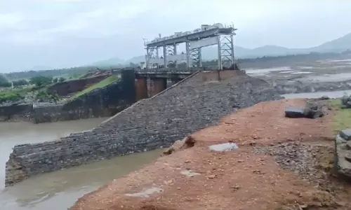 Bund of Peddavagu Project breached;  flood water inundates several villages