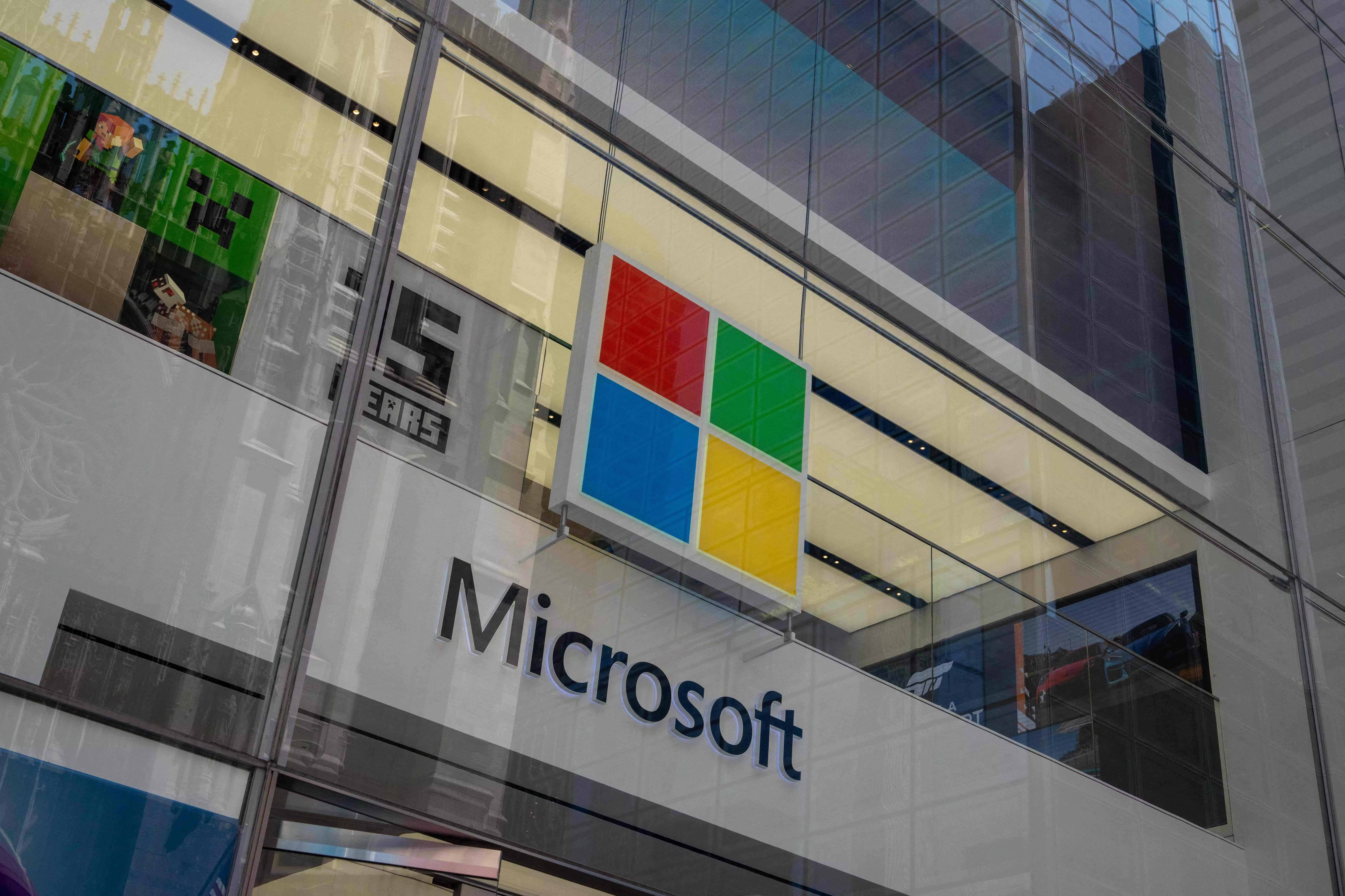 IT outage: Microsoft deploys hundreds of engineers, experts to restore services IT outage: Microsoft deploys hundreds of engineers, experts to restore services