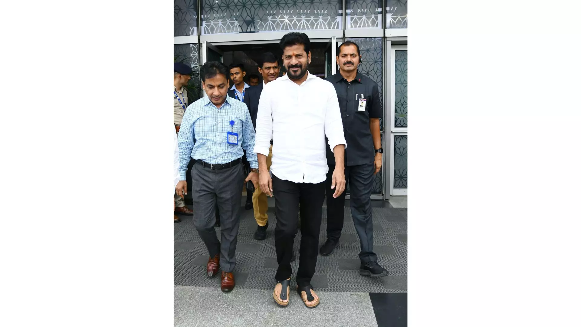 Telangana CM leaves for Delhi, likely to meet Union Ministers during visit Telangana CM leaves for Delhi, likely to meet Union Ministers during visit