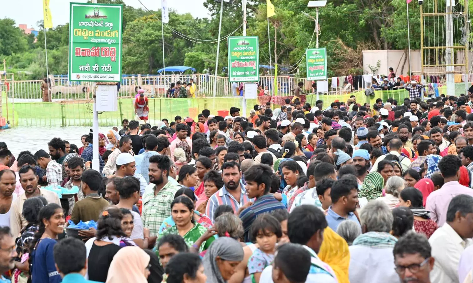 Nellores Rottela Panduga Draws Over 10 Lakh Faithful Nellores Rottela Panduga Draws Over 10 Lakh Faithful