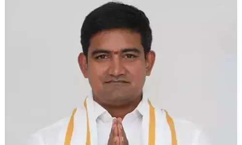 Kondapalli asks Gadkari to relocate toll gate at Bodamettapalem