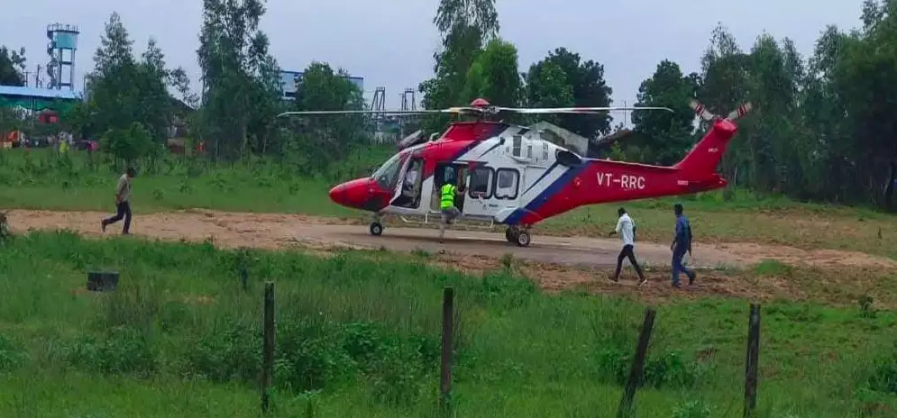 20 Police Personnel Stranded in Mulugu Forest Region Rescued 20 Police Personnel Stranded in Mulugu Forest Region Rescued